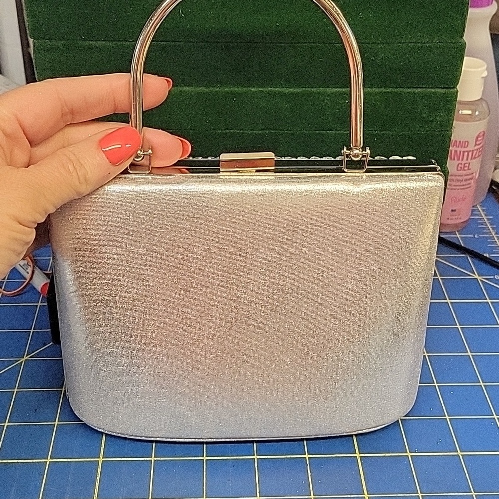 Elegant Silver & Rhinestone Handbag 7x5x3.5 New - Picture 5 of 6